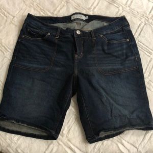 Torrid Bermuda jean shorts; size 16. Like new